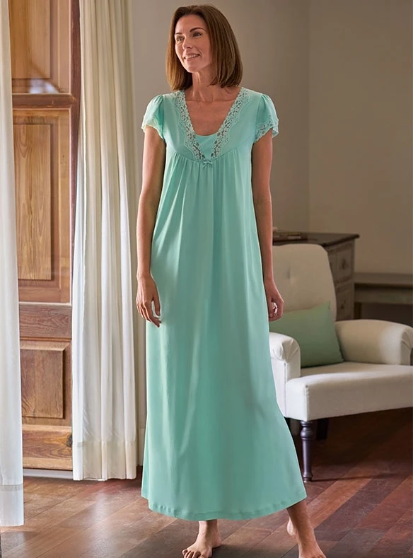 Chemise en jersey et dentelle